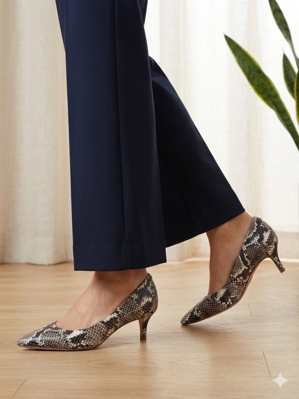 Sam Edelman Dori Kitten Heel Pumps Snakeskin Python Print Pointed Toe 6.5M